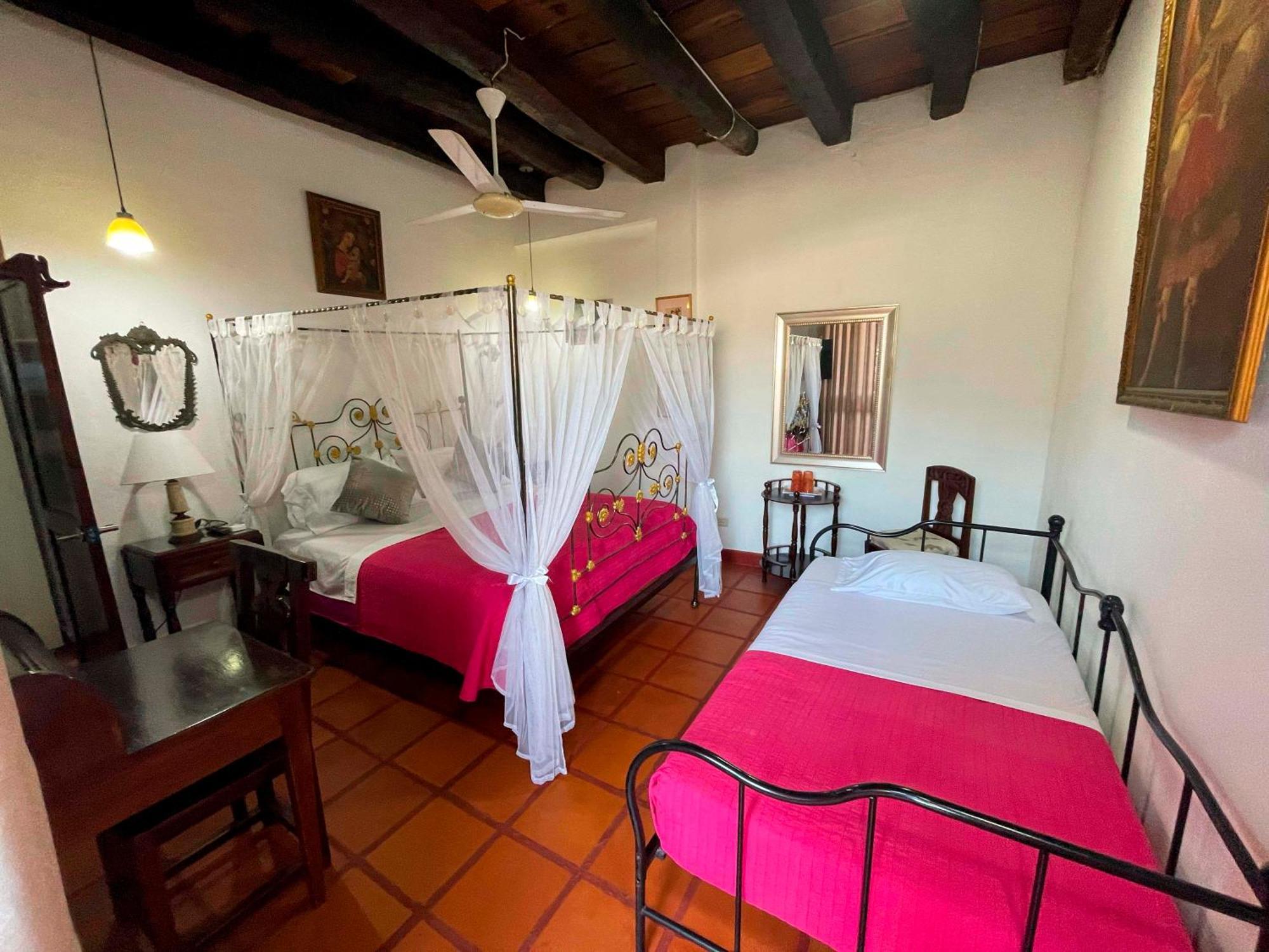 Casa Colonial Serrezuela Cartagena Екстер'єр фото